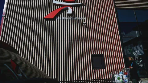 INFO BFMTV. "Extrême gravité, inédit et inacceptable": une cyberattaque frappe les frigos de Leclerc, Intermarché et Super U, les dégâts seraient considérables