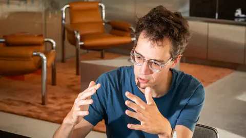 Arthur Mensch, de Mistral : « Laisser les modèles d’IA aux Américains et aux Chinois placerait l’Europe dans une dépendance sans équivalent dans l’histoire des civilisations »