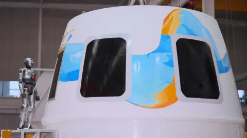 Des robots humanoïdes à bord d’un vaisseau spatial commercial ? Le chinois EngineAI veut y croire