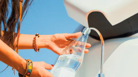 Qui est Kumulus Water, la jeune pousse qui transforme l'air en eau potable ?